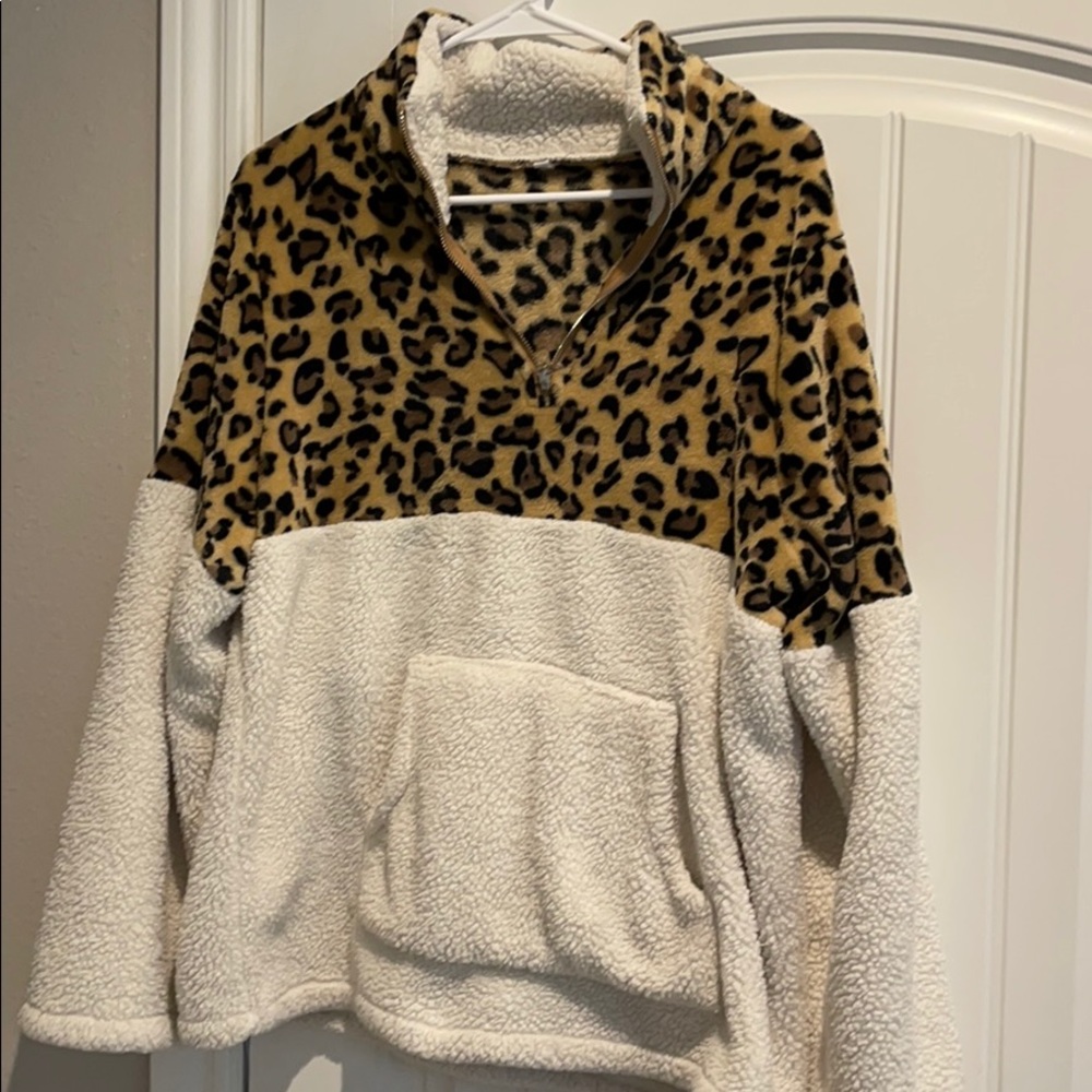 Fleece pullover